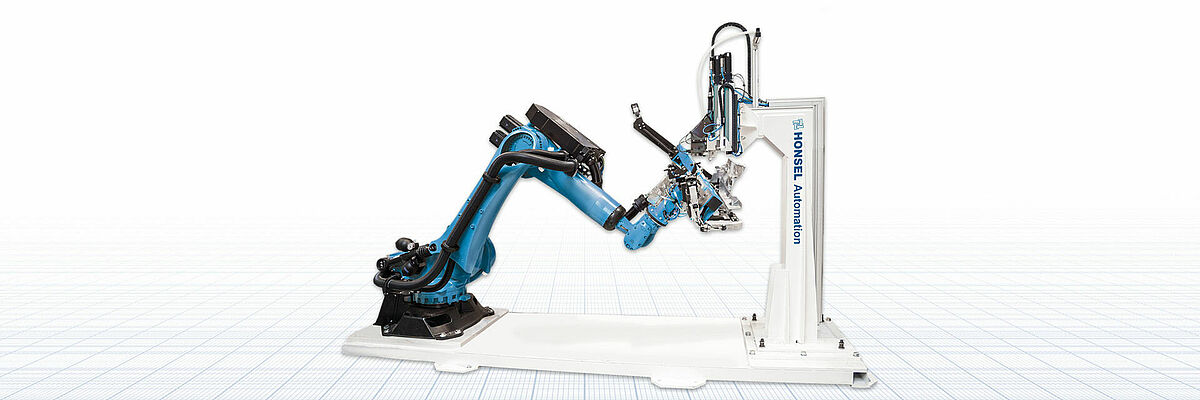 Robot cells for the automated processing of fasteners