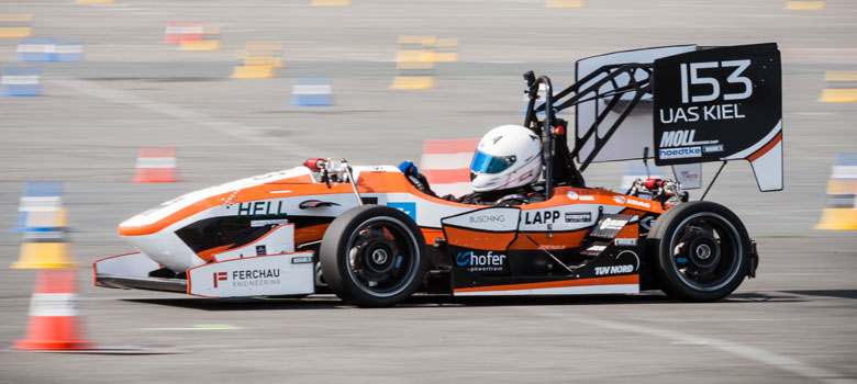 [Translate to english:] Formula Student - Das Team der Fachhochschule Kiel