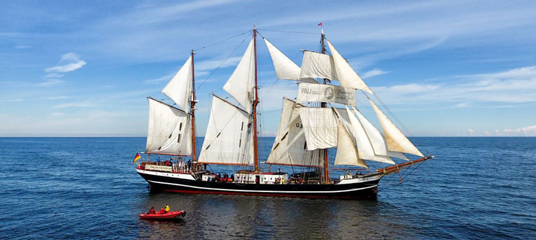 [Translate to english:] Traditionssegler Thor Heyerdahl aus Kiel